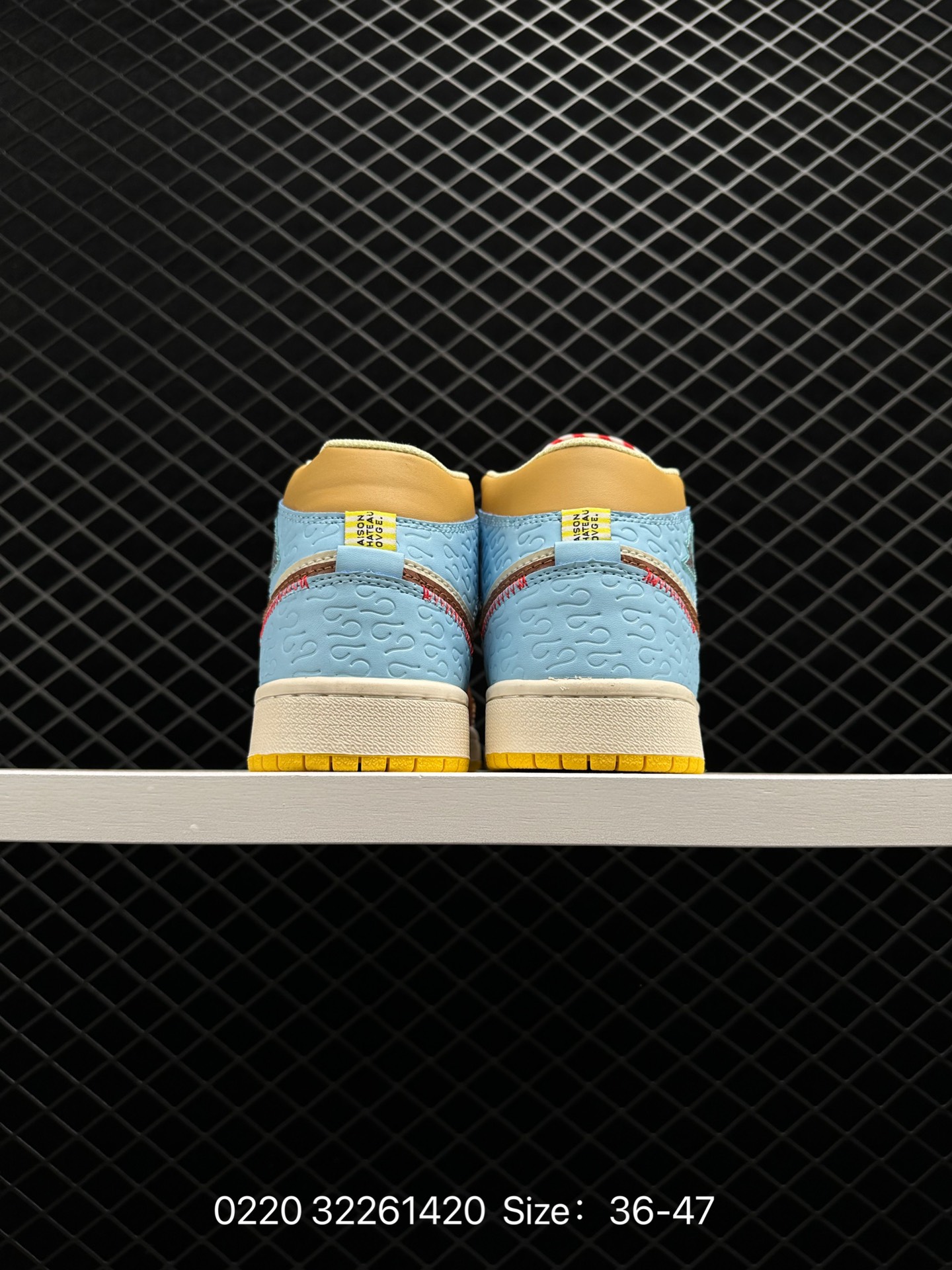 Air Jordan 1 Mid “Red and Black”